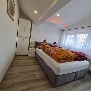 Ferien- Und Businesswohnung Sonnentor Dreiländereck Im Zweiten Stock Apartment Sonnen